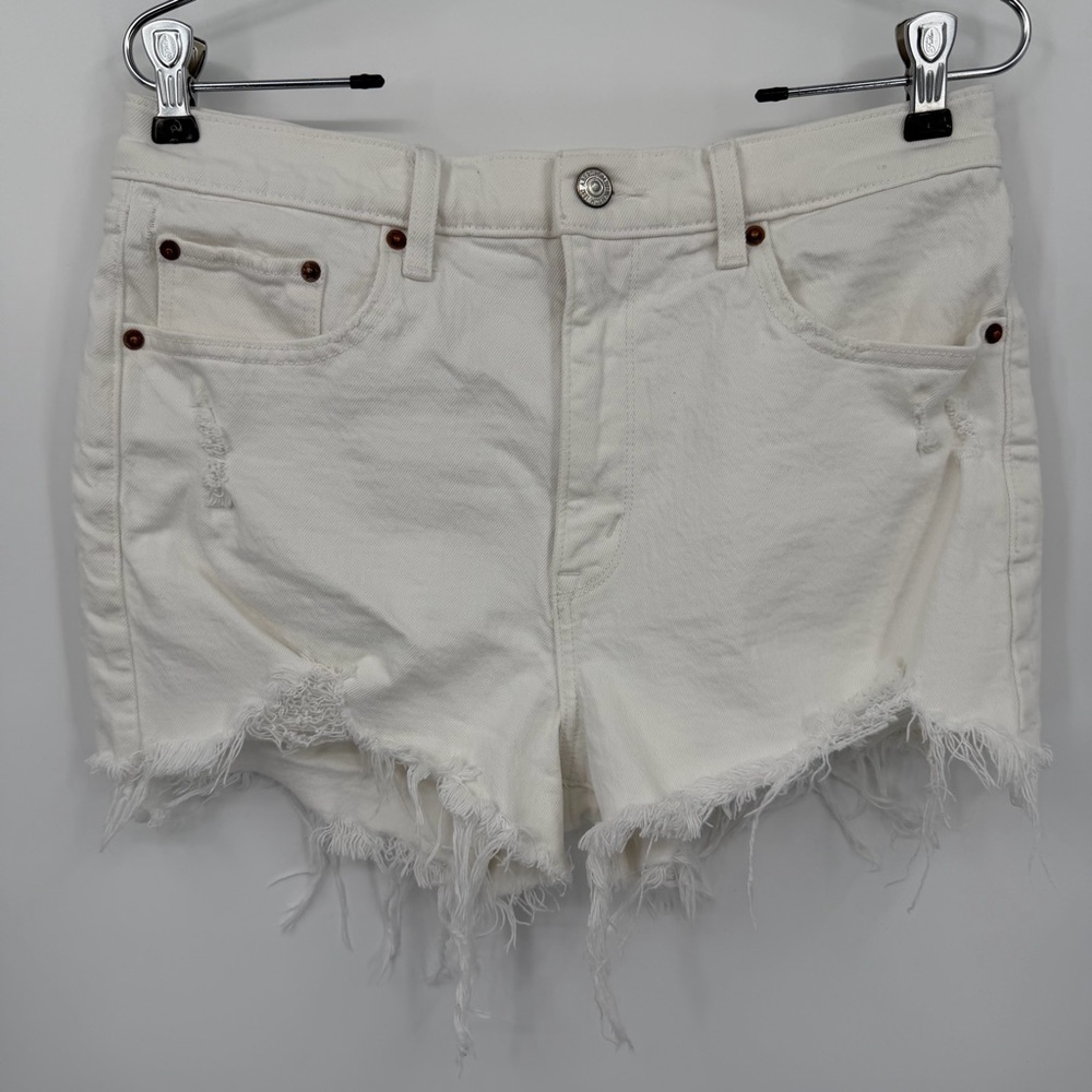 A&F "The Mom Short" High-rise Distressed White Denim Shorts size 8/29